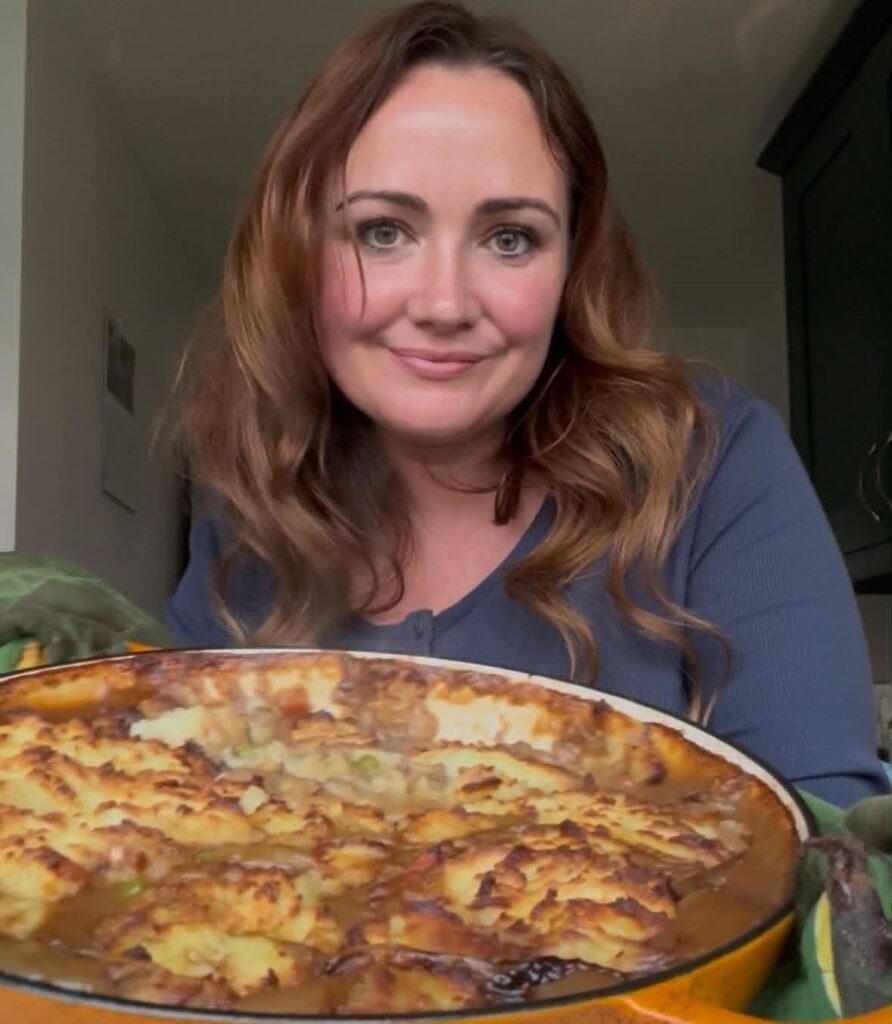 A mum-of-three made a roast dinner, cottage pie and mozzarella stuffed meatballs for her family of five for just £15 after a quick Aldi shop - around £1 per portion.