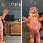 One of just three original Mr Blobby costumes - used for stunts and a helicopter dangle - could fetch up to £5,000 at a Bristol auction this month.