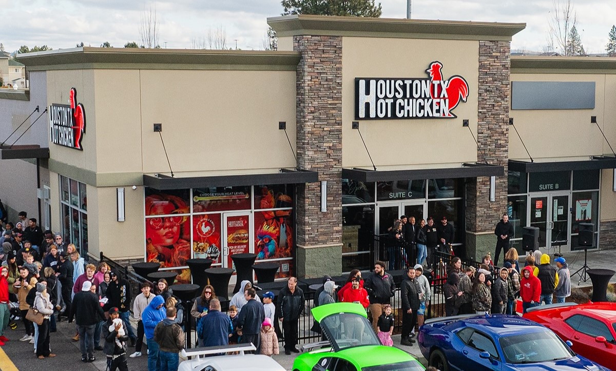 A US fried chicken chain whose hottest spice level requires customers to sign a waiver is launching in Britain - with plans to open 50 restaurants across the UK within three years.