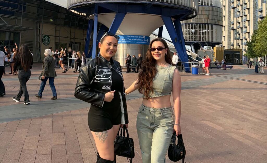 Two best friends flew from Stansted to Verona and Lake Garda for just £120 in a whirlwind day trip - clocking up 25,000 steps before catching the last flight home.
