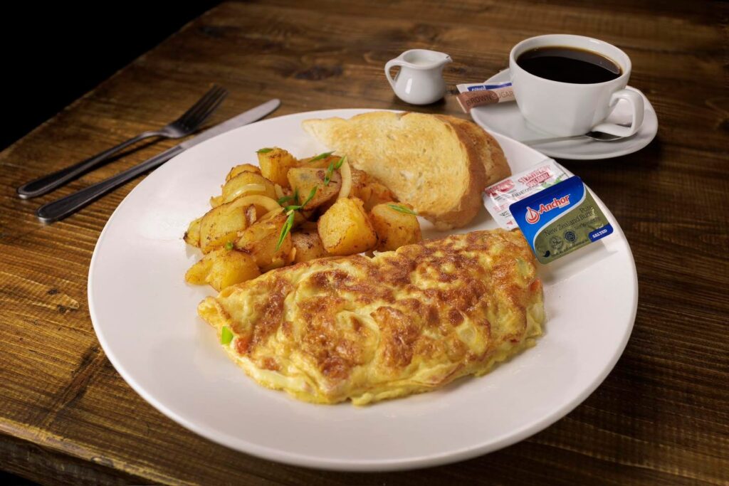 Brits are flocking to a Wetherspoons dupe 6,000 miles from home in Pattaya, Thailand, where a massive seven-item full English breakfast with free drinks costs just £3.85.