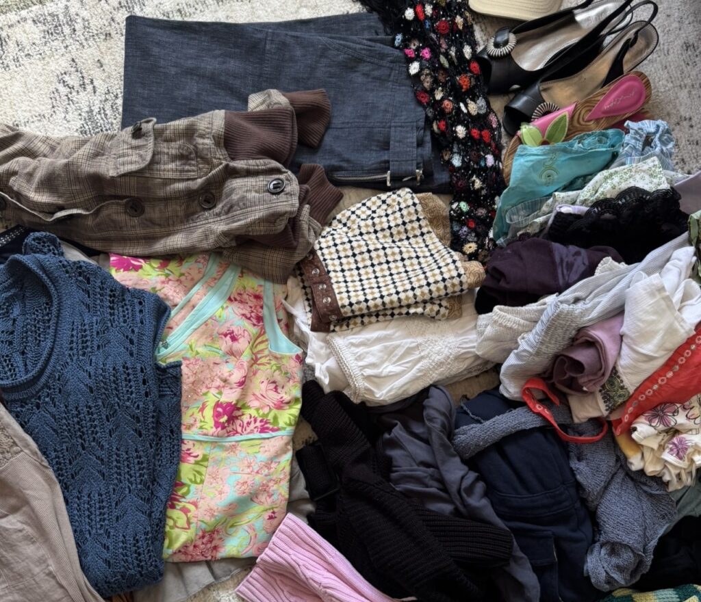 A student who flogged a 30p vintage Jane Norman dress for £50 now rakes in up to £2,500 a month reselling clothes in part-time hours - after a £40 bundle changed everything.