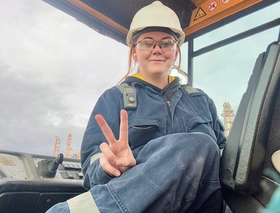 Woman who dreamed of being a bin man as a kid now drives 44 tonne trucks for a living, proving male doubters wrong and earning £5,000 a month.