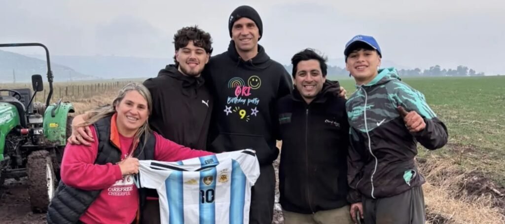 Locals came to the rescue of Argentina and Aston Villa star Emi Martinez after his pickup got bogged down in thick mud in his hometown - it took over three hours to free.