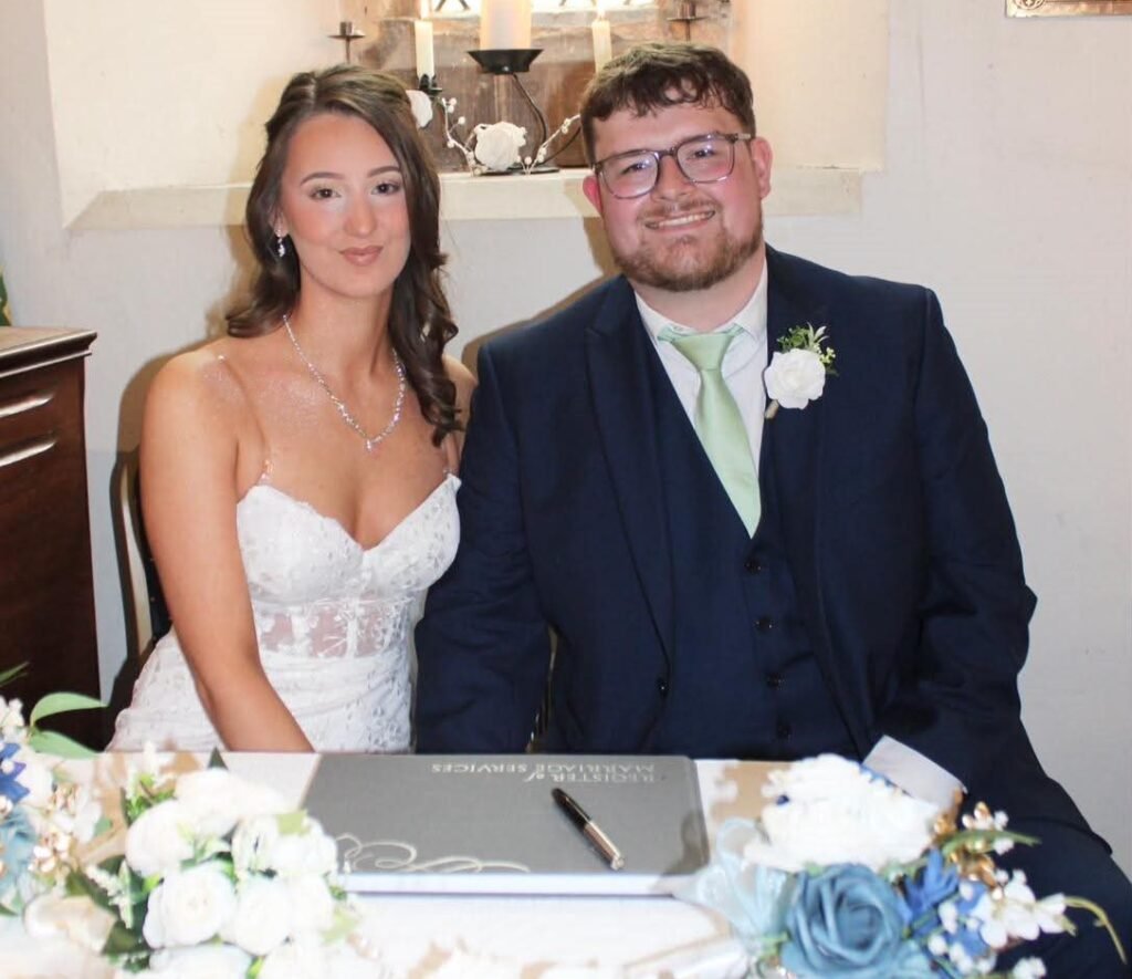 Savvy bride pulls off her dream wedding for just £1,700