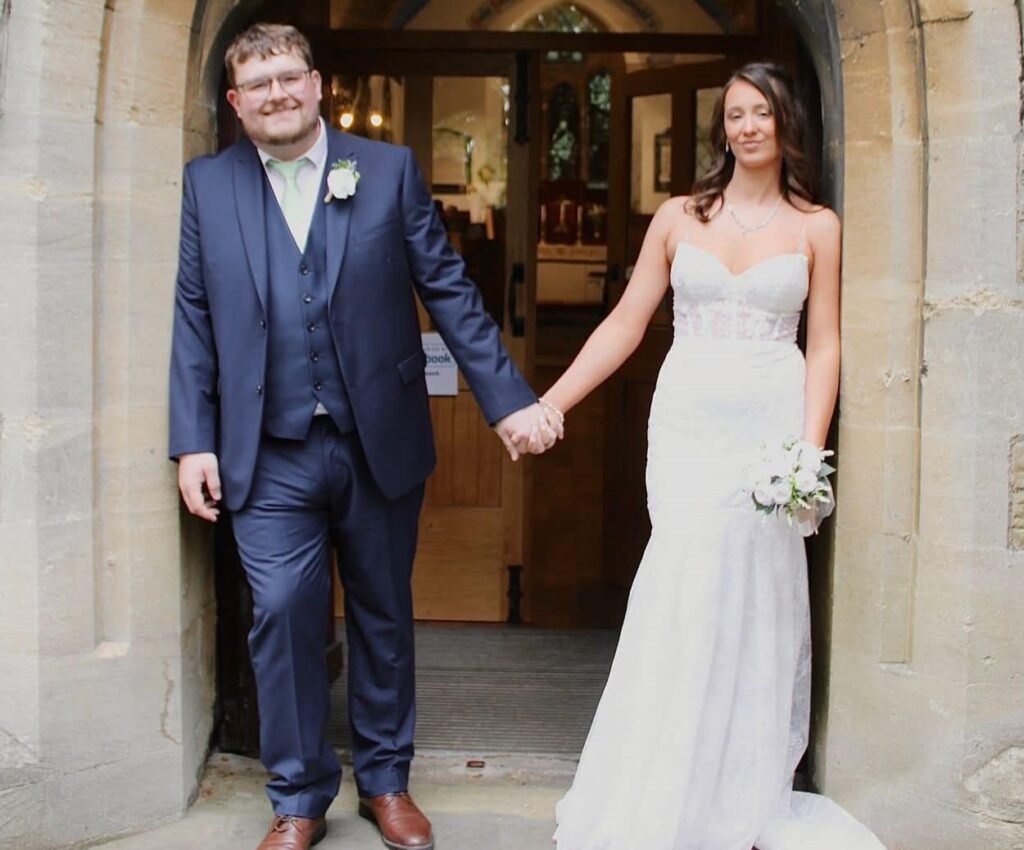 Savvy bride pulls off her dream wedding for just £1,700