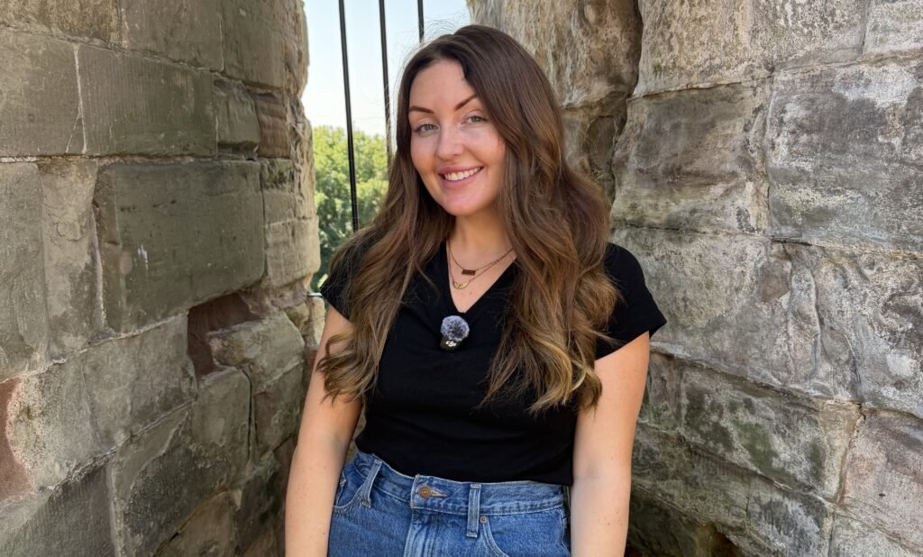 A self-proclaimed psychic medium claims she sees ghosts everywhere she goes - even sitting opposite her on trains and joining her on the school run, blending in "like normal people".