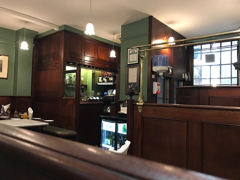 One of the UK's oldest restaurants, the historic Simpson's Tavern dating back to 1757, will finally reopen four years after its sudden closure - now under the name Cloth Cornhill.
