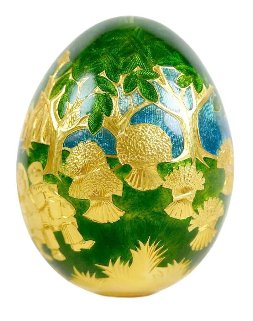 A rare solid gold Cadbury egg from the 1983 Conundrum treasure hunt has sold for a staggering £123,500 - smashing a world auction record and its estimate six times over.