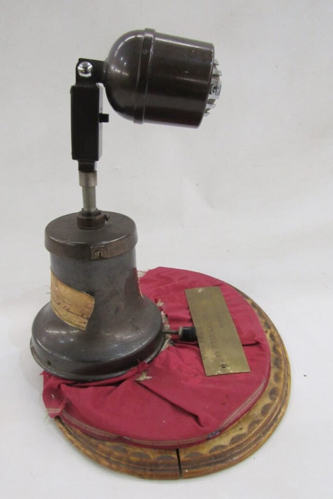 The historic microphone used by Winston Churchill as he celebrated victory over Nazi Germany is set to go under the hammer - with a £12,000 estimate.