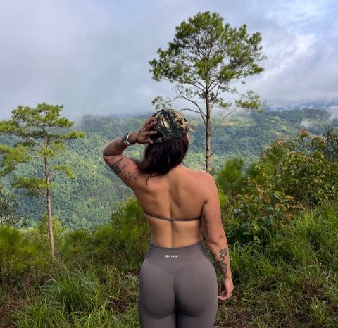 A woman quit her three UK jobs and 15-hour days for Thailand, where a luxury apartment with a pool costs her just £550 a month and coffee is £1.