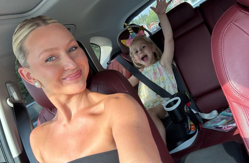 A woman's pregnancy acne got so painful she couldn't smile and would only see her boyfriend in the dark - until a £200 four-step routine cleared her skin.