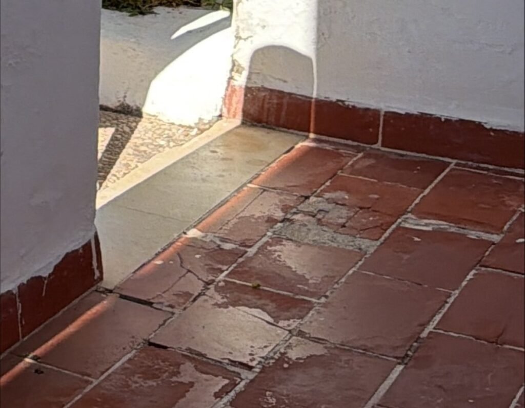 A holidaymaker says her £2,000 Majorca break was ruined by a room "smaller than a prison cell" - with bunk beds and ants crawling up the walls.
