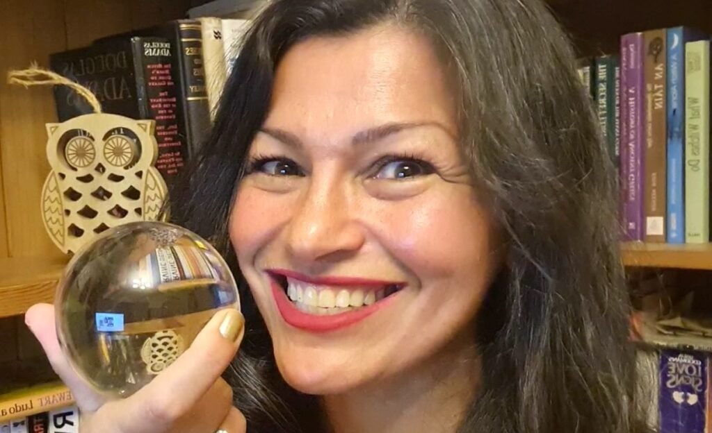 A tarot reader claims the Fab Four will reunite before the end of 2026 - and says it's not Kate or Meghan who breaks the deadlock, but the two brothers.