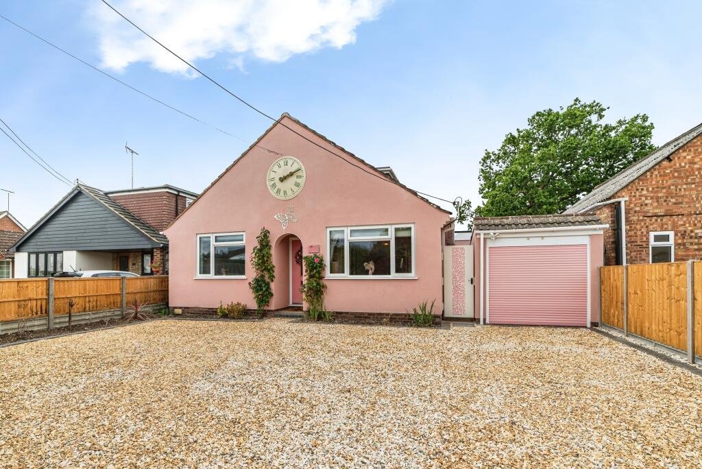 A woman has spent £25,000 turning her home into a Barbie-style pink palace - with even her power drill matching - and now the rosy five-bed is on the market for £725,000.