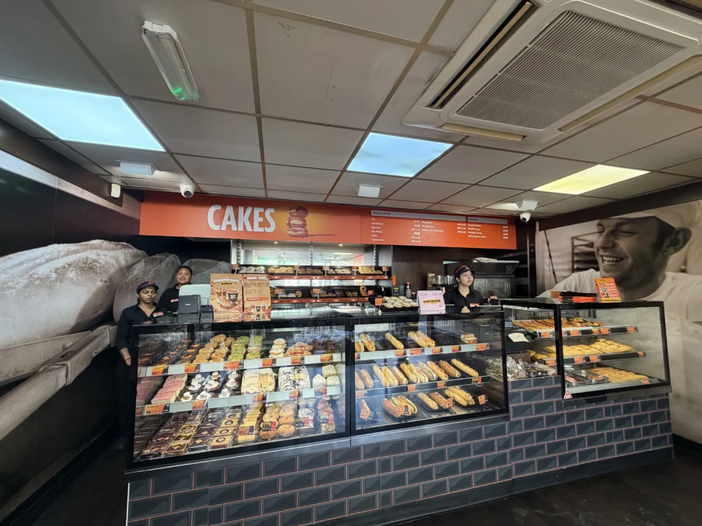 Christmas dinner hits the meal deal as Wenzel’s launches a £5.95 Pigs in Blanket Hot Baguette, plus a festive new Almond Mince Pie and Gingerbread Latte from 5th November.
