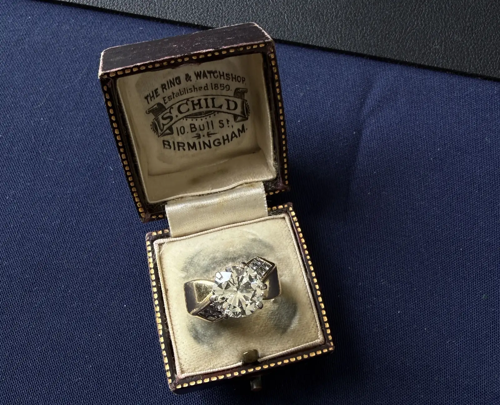 A forgotten family heirloom or a dusty wardrobe find could be worth far more than its owner ever imagined. From jewellery mistaken for costume pieces to historic.