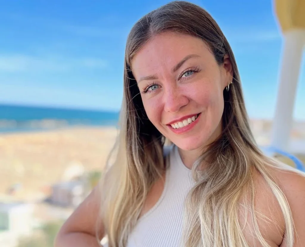 Flight attendant Barbara Bacilieri reveals why travellers should place suitcases in hotel bathtubs and leave shoes on safes - practical travel hacks to avoid bed bugs and forgotten valuables.
