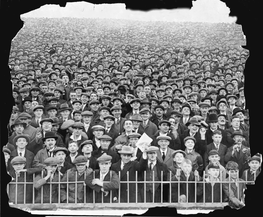 Incredible previously unseen photographs have revealed everyday life across Britain during the 1930s. The remarkable black-and-white images capture a country caught.