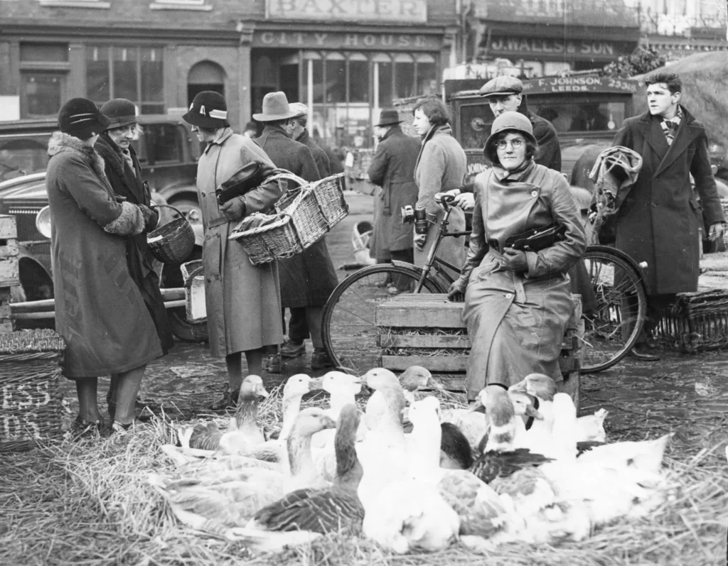 Incredible previously unseen photographs have revealed everyday life across Britain during the 1930s. The remarkable black-and-white images capture a country caught.