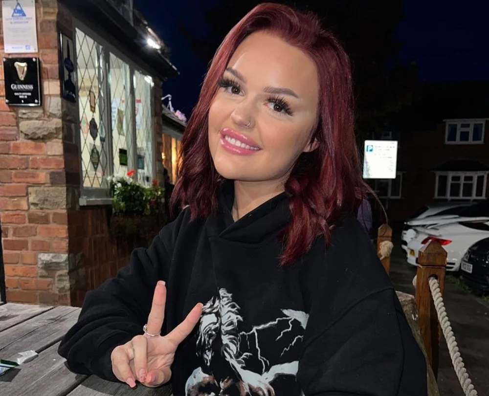 Woman wakes up with a rare Geordie accent after migraine and says she never wants her original voice back three years later - shocking transformation.