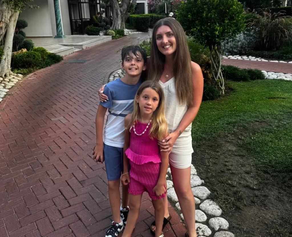 Single mum reveals how she took four kids to Florida for less than an all-inclusive Turkey holiday. Here's her clever money-saving strategy.